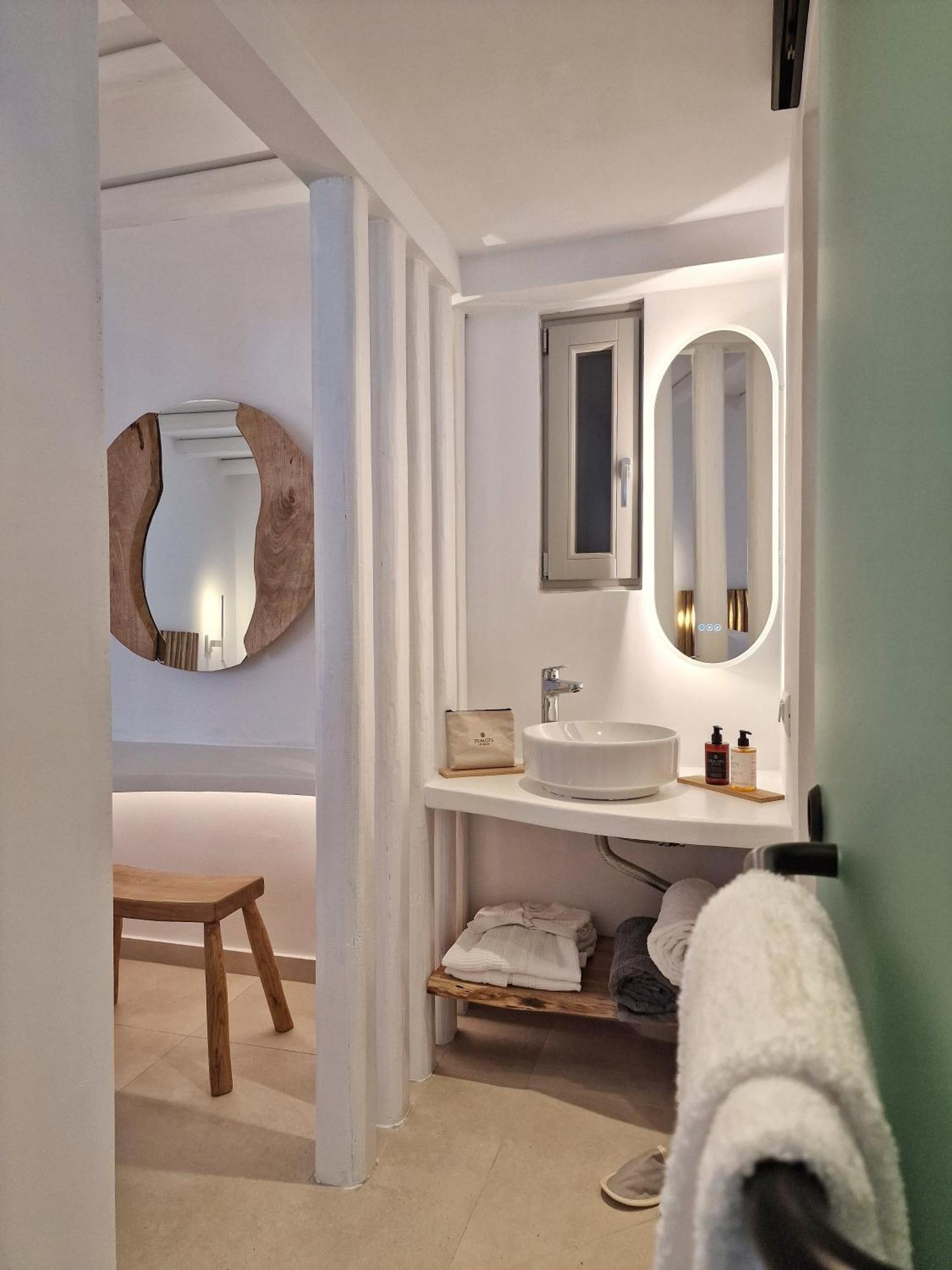 Agada Folegandros Suites & Villas Áno Meriá Exterior photo